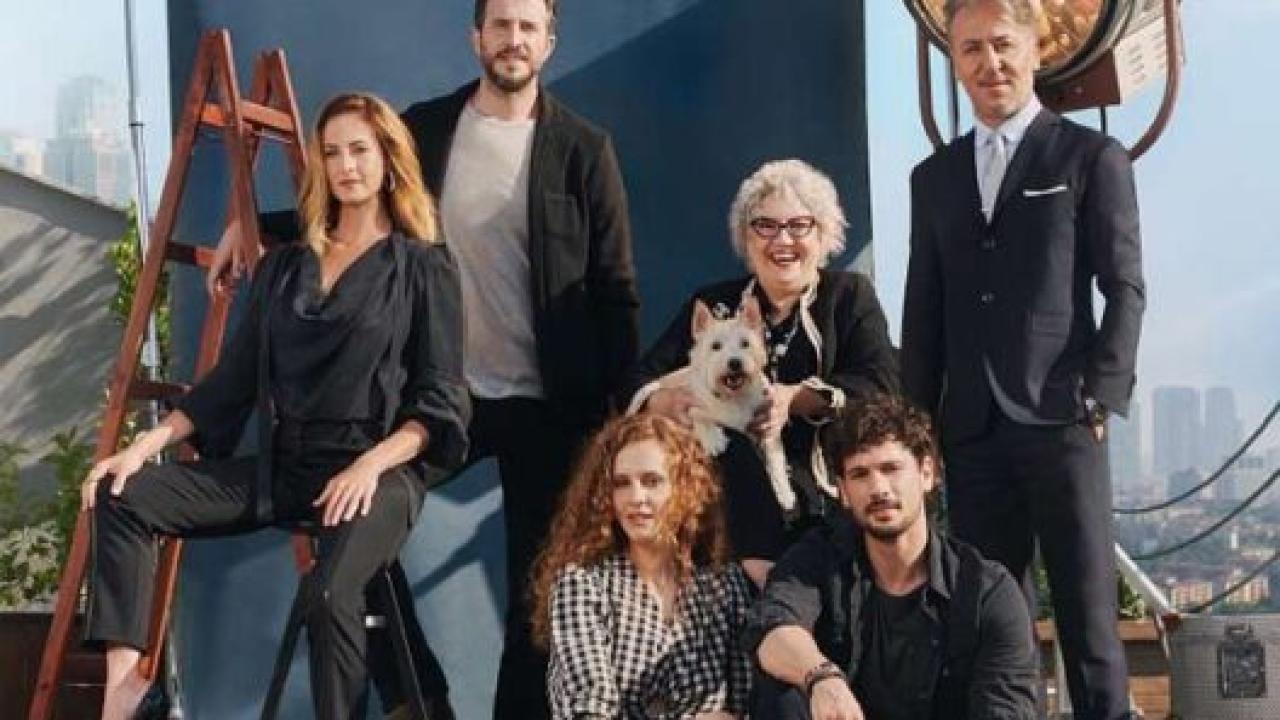 مسلسل اتصل بمدير اعمالي الحلقة 9 مترجمة